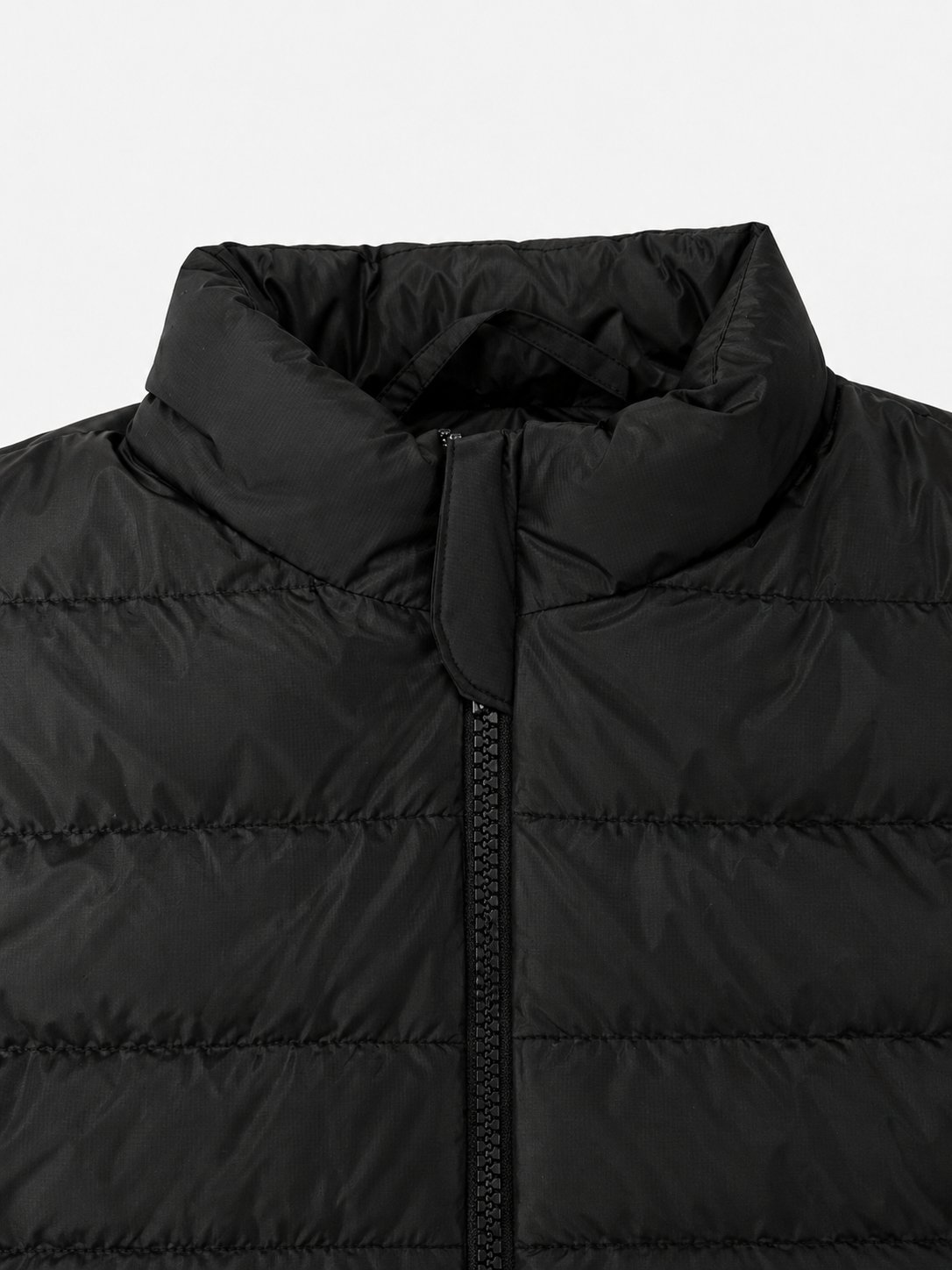 Goose Down Gilet - Neck Closeup